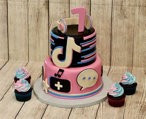 Tiktok Birthday Cake Cute Birthday Cakes Cool Birthday Cakes | Images ...