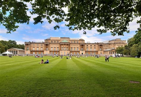 Buckingham Palace Garden, Summer 2021: Part 2 | London Cab Tours