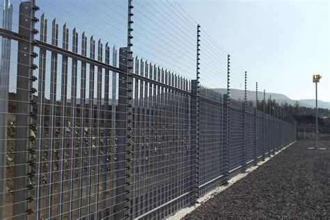 Mild Steel Industrial Security Fencing at Rs 168/feet in Lucknow | ID ...