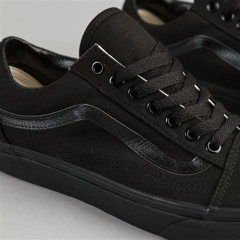 Vans Old Skool Shoes - Black / Black Canvas | Flatspot