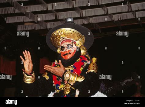 Mask dance ; Koodiyattam ; kutiyattam ; traditional performing art ...