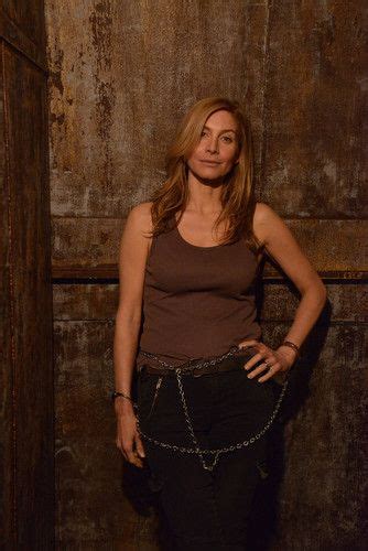 Revolution (2012 TV Series) Photo: Rachel Matheson | Elizabeth mitchell ...