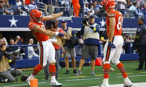 Watch: Cole Kmet Catches First TD Pass Since 2020 - Bears Insider