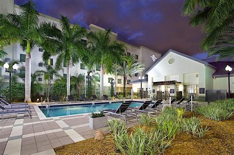 The Top Hotels Near Fort Lauderdale Airport for Comfort and Convenience