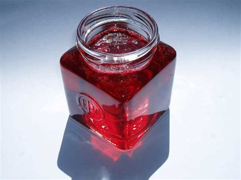 Redcurrant jelly, a fruit recipe