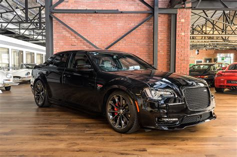 2018 Chrysler 300 SRT Hyperblack 6.4 Hemi - Richmonds - Classic and ...