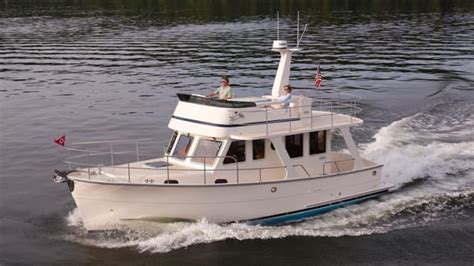 Sea Trial: Helmsman Trawlers 31 Sedan - PassageMaker