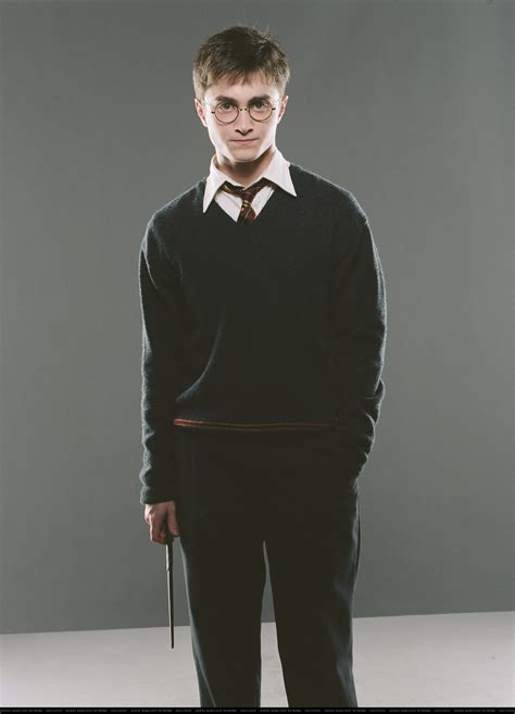 Harry Potter (Hogwarts uniform) - Harrypotterpics Wiki