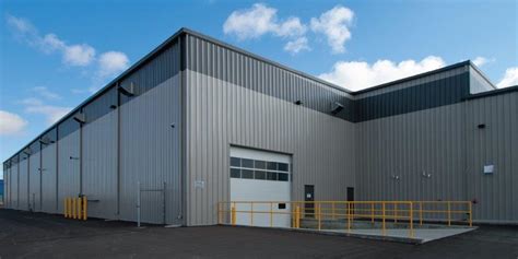 Steel Warehouses Building & Distribution Centers | Robertson