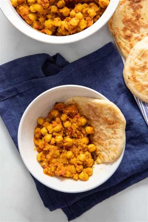 Easy But Authentic Chana Masala (Chole) - Chickpea Curry - Urban Farmie