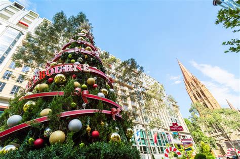 Christmas Traditions in Australia: A Summer Celebration | LoveToKnow