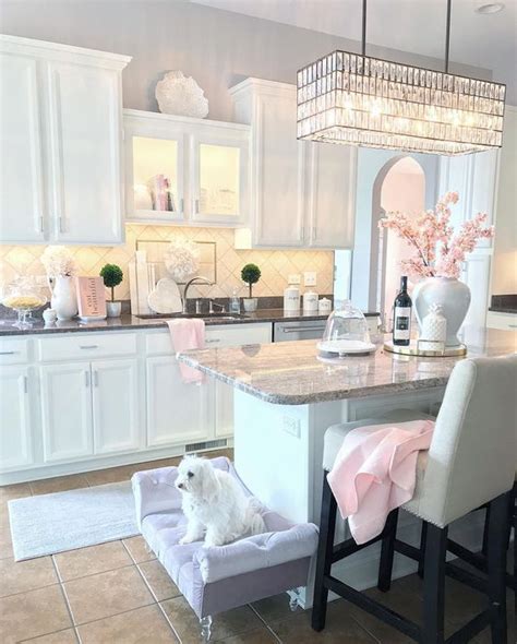 46 Beautiful Glam Kitchen Design Ideas To Try - DigsDigs