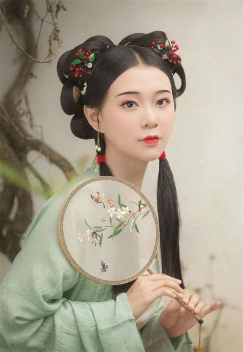 hanfu gallery | Chinese hairstyle, Traditional hairstyle, Asian ...