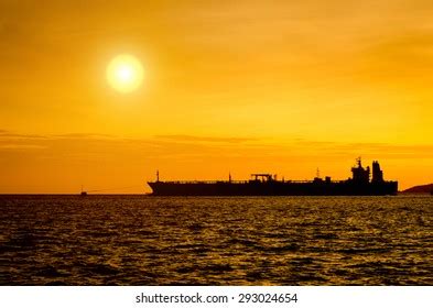 Silhouette Oil Tanker Sea Sunset Stock Photo 293024654 | Shutterstock