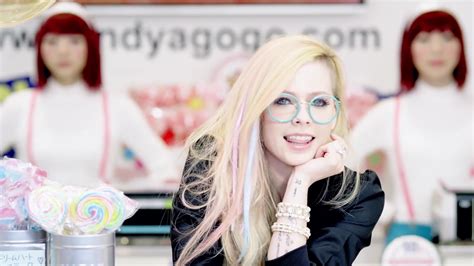 Hello Kitty {Music Video} - Avril Lavigne Photo (38714629) - Fanpop