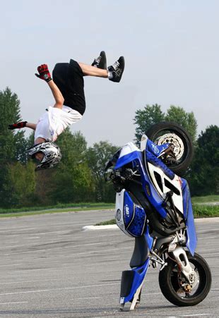 Most Amazing and Dangerous Bike Stunts by Riders ~ RACING STUNTS