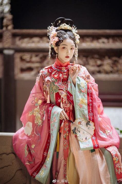 hanfu gallery | Hanfu hairstyles, Chinese traditional costume ...