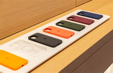 Apple Stores highlight iPhone 12 MagSafe accessories with interactive ...