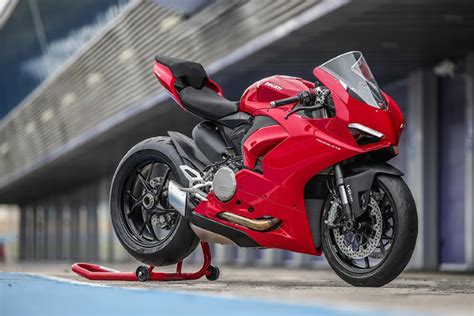 Ducati Panigale V2 Launched in India, Priced at Rs 16.99 Lakh