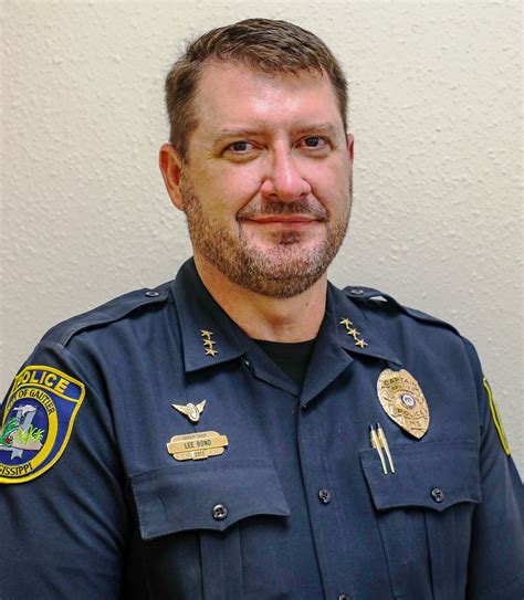 Gautier names long-time officer Bond as deputy police chief - WXXV News 25