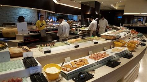 HARBOUR BUFFET RESTAURANT-GRAND HI LAI HOTEL, Qianjin - Restaurant ...