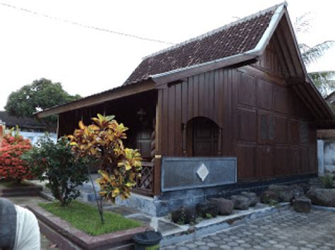 Selain Joglo, Inilah 7 Rumah Adat Jawa Timur Lainnya | Orami