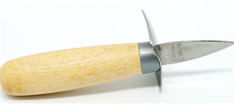 10 Best Oyster Shucking Knife that Will Make you a shuck Master - Your ...