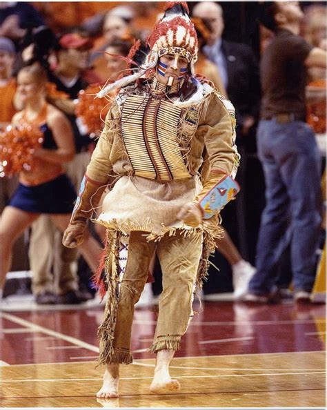 ILLINOIS FIGHTING ILLINI CHIEF ILLINIWEK MASCOT 8 X 10 PHOTO | eBay ...