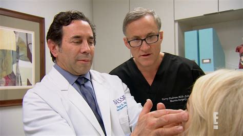 Botched Doctors Show Off Their Arabic Dance Moves | E! News