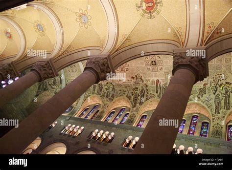 Interior of the Sanctuary of The Basilica of Sainte-Anne-de-Beaupré ...