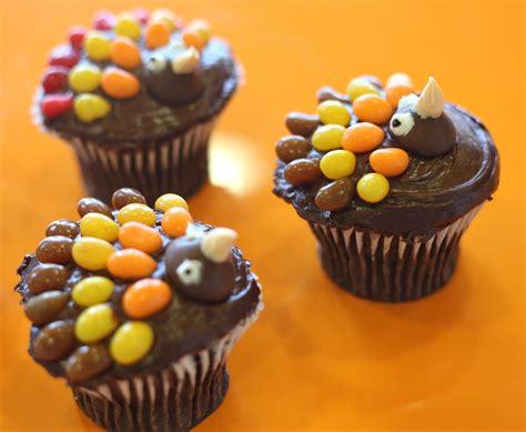 Chocolate Turkey Cupcakes - Pieces of a Mom