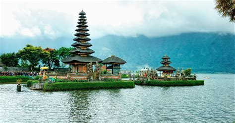 Danau Beratan Bali, Salah Satu Danau Terindah di Dunia - Airbnb Indonesia