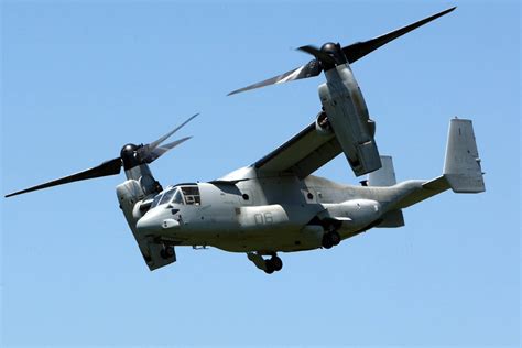 The Osprey: Half-airplane, half-helicopter, totally badass