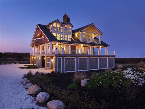 Rhode Island Cottage by Burgin Lambert Architects | HomeAdore ...