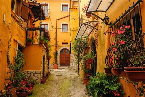 24 Enchanting Villages & Small Towns in Italy to Slow Travel ...