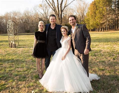 Gwen Stefani & Blake Shelton Show PDA at Beautiful Bride RaeLynn and ...