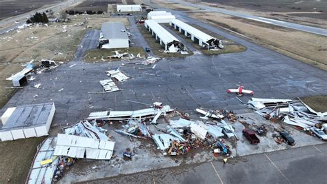 Tornadoes cause damage to Central Ohio