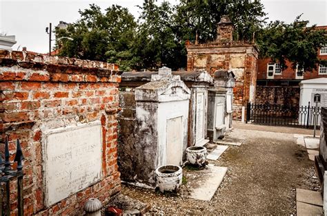 Voodoo and History on a New Orleans Cemetery Tour - Travel Addicts