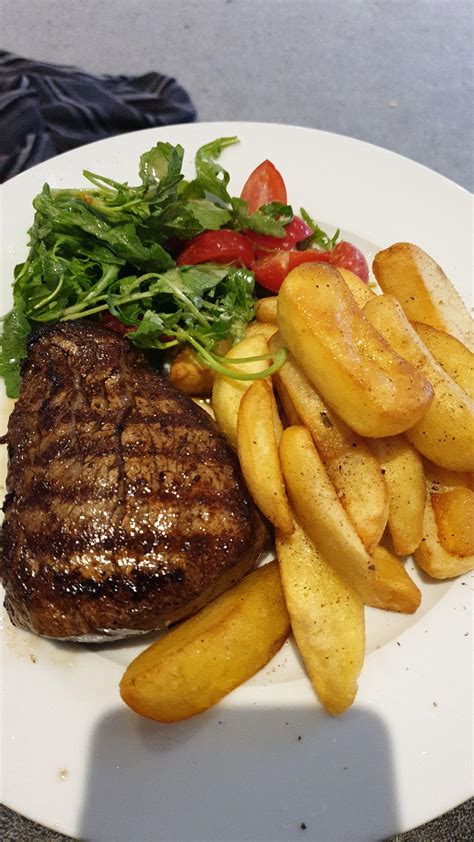 [Homemade] fillet steak, chips, French dressed salad : r/food