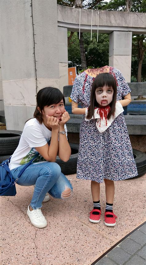 This Little Girl’s Headless Halloween Costume Was So Terrifying, It ...