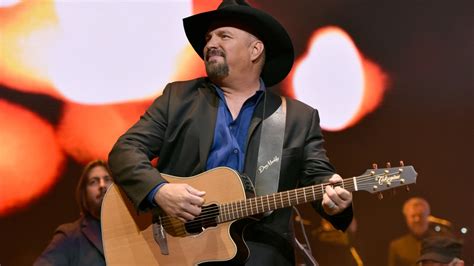 Garth Brooks Announces New ‘Plus One’ Las Vegas Residency