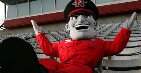 State Farm Southland Conference Mascot Challenge: Colonel Tillou