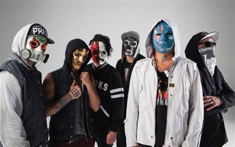 Hollywood Undead – Hollywood Undead Masks Through The Ages (Feature ...