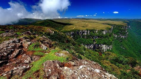 Fortaleza Canyon in Serra Geral National Park in Cambará do Sul, Rio ...