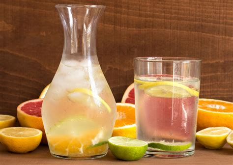 10 BEST DETOX DRINKS to take Daily to get away from Pandemic Situation ...