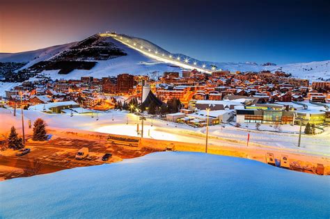 Alpe D'huez, France | Skiing, Ski deals, Winter sunset