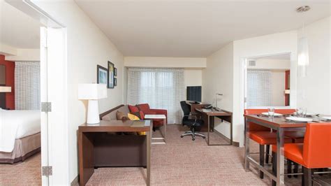 Extended Stay, Pet-Friendly Hotel In Bloomington, IL | Residence Inn