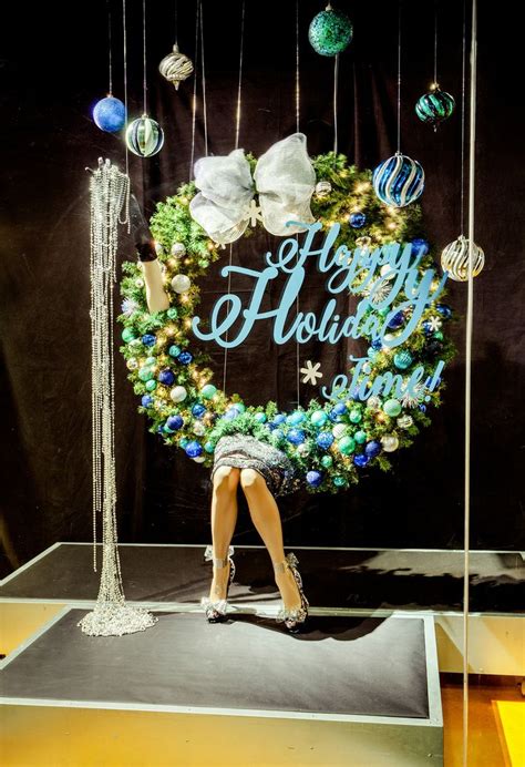 Visual Merchandising Arts - Holiday Window Displays | Holiday window ...