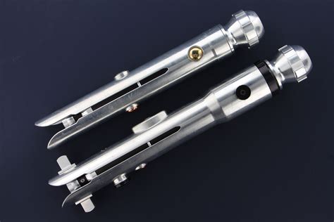 Ultrasaber Fulcrum Lightsaber - tiendastrovari.com