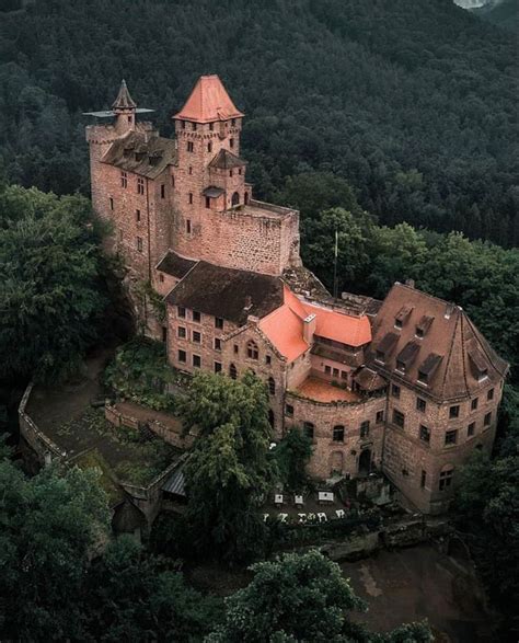 Is a castle in the Wasgau, the southern part of the Palatinate Forest ...